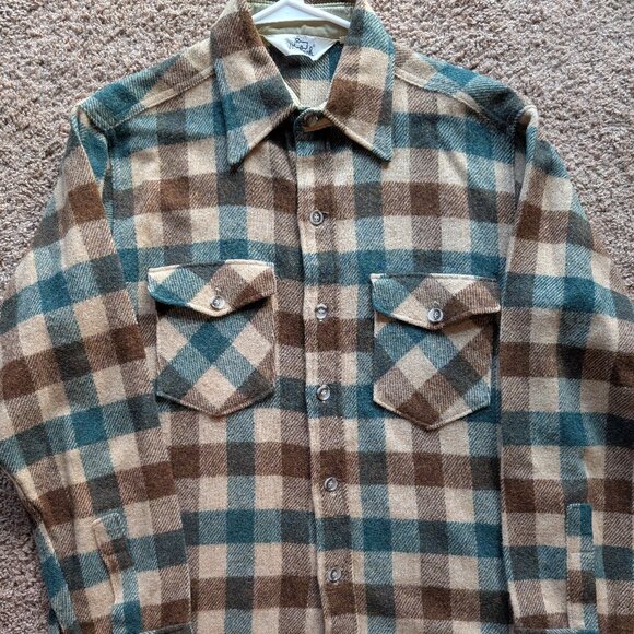 Vintage 80's 90's WOOLRICH Wool Green/ Tan Button Up Flannel Size Large - Picture 1 of 5